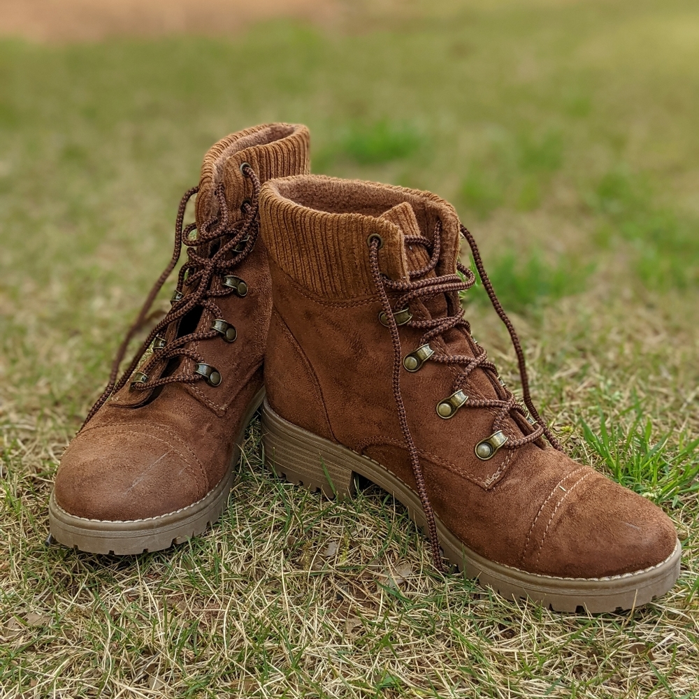 Universal Thread Danica suede faux fur lined boots
